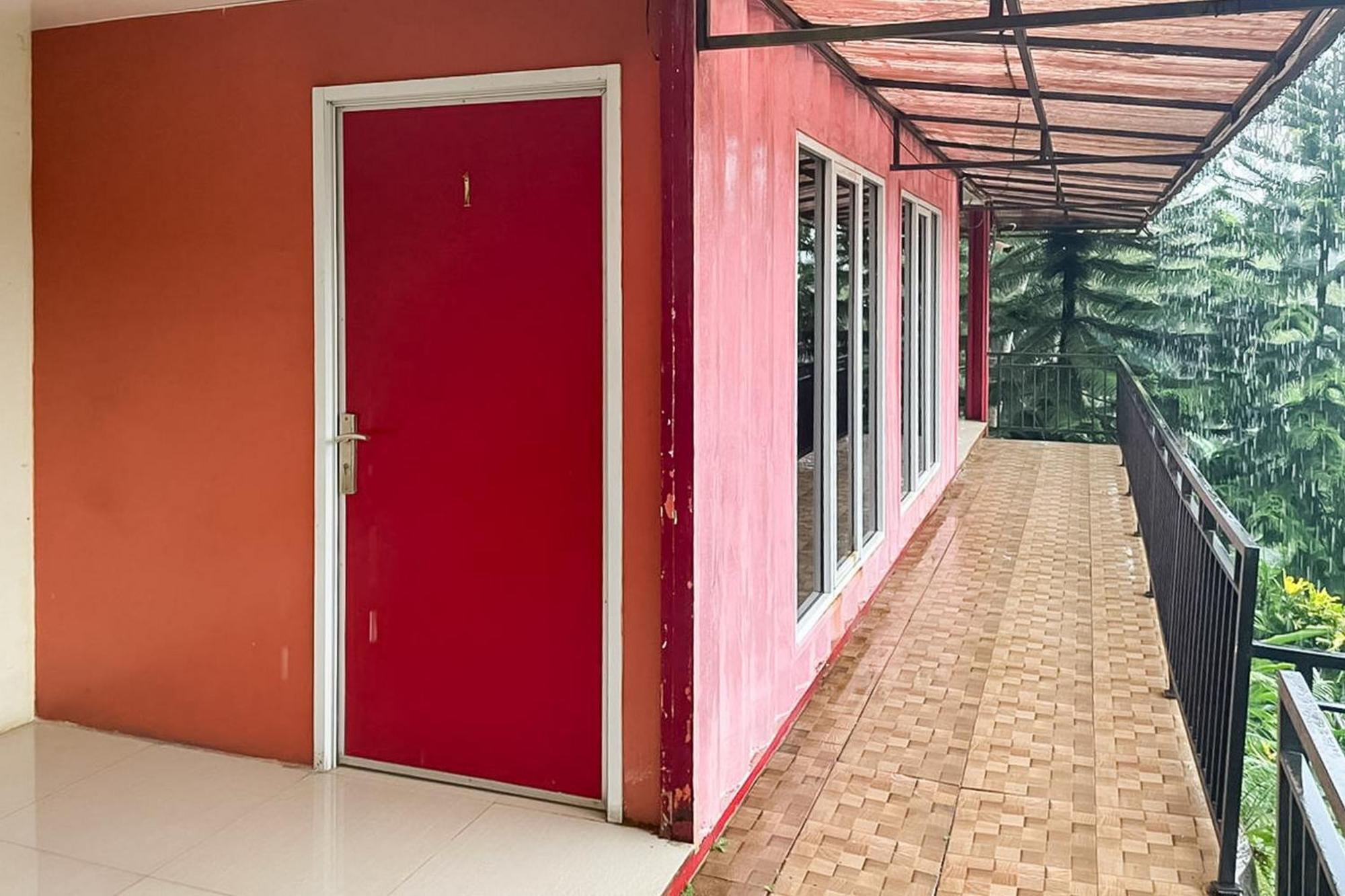 Hotel Container Inn Mitra Reddoorz Gadok 외부 사진