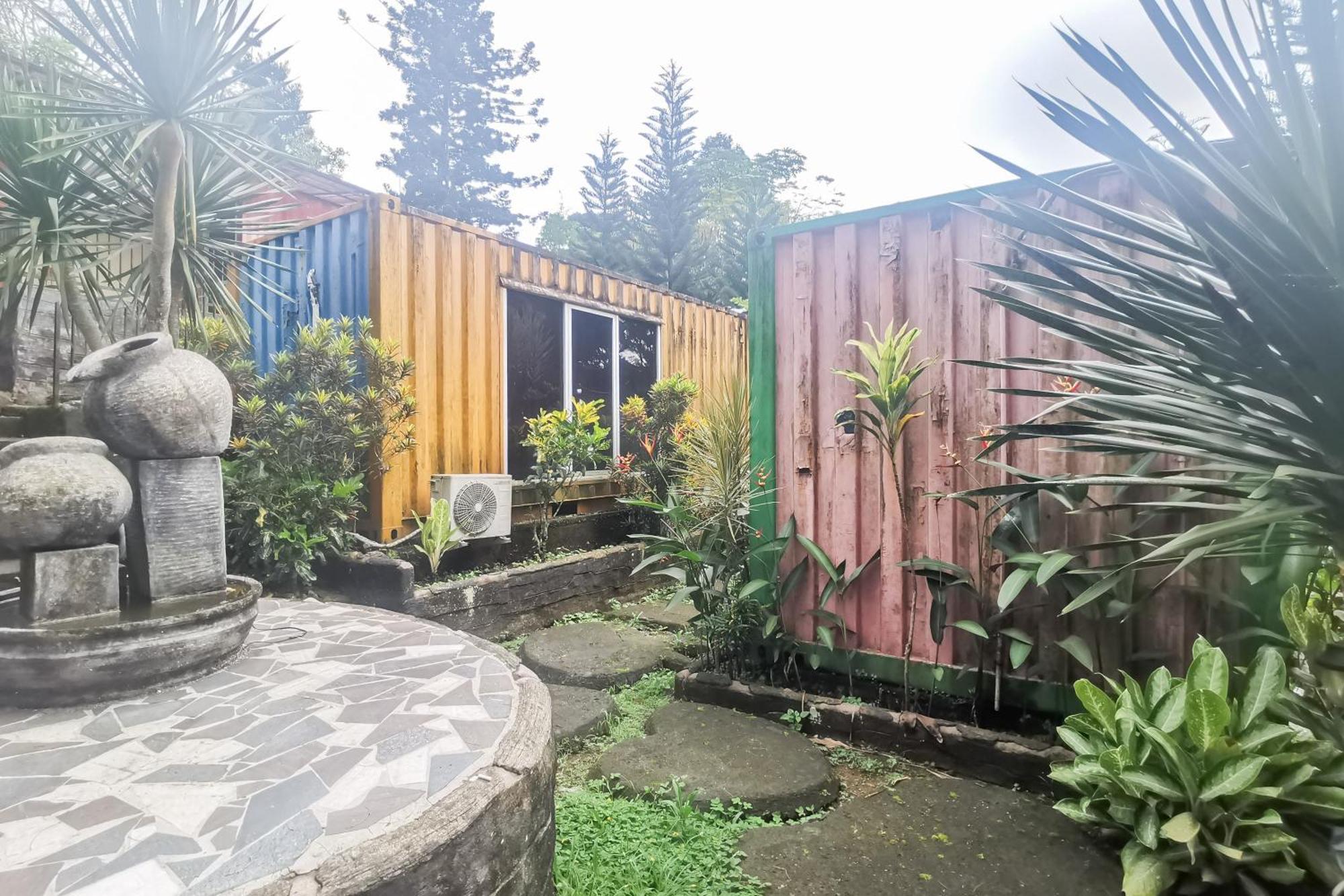 Hotel Container Inn Mitra Reddoorz Gadok 외부 사진